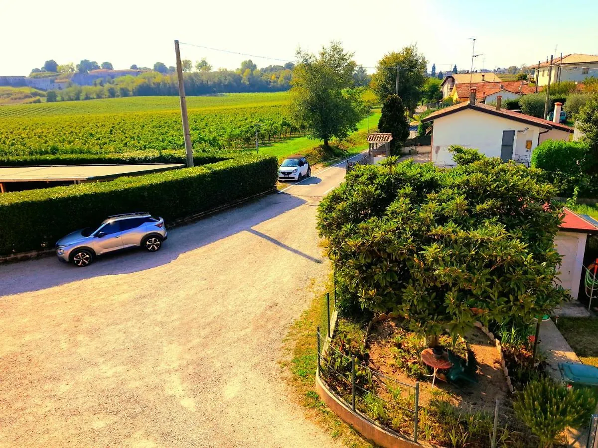 Zanina Country House Peschiera del Garda 0*,  Italië